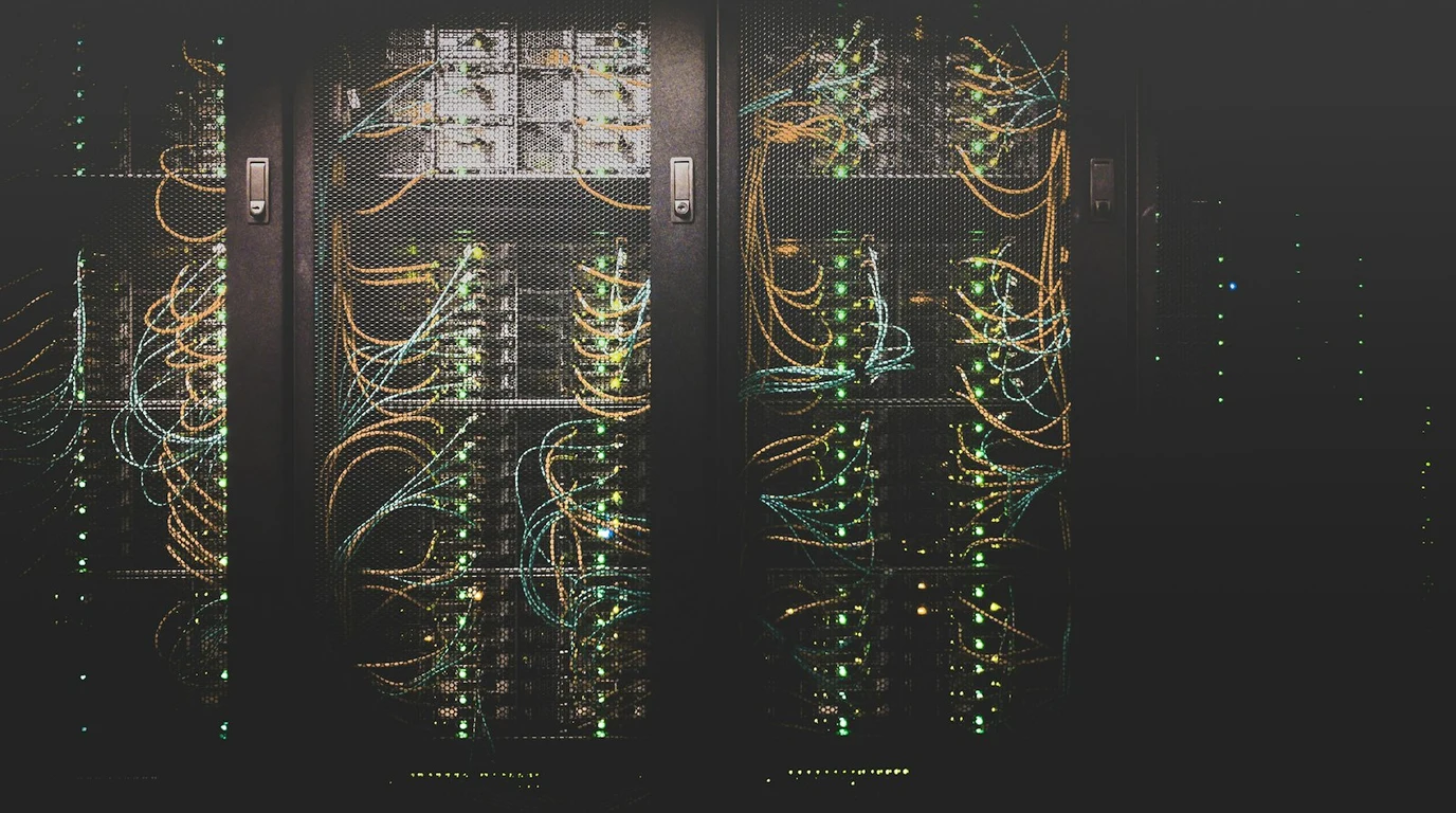 Dell PowerEdge vs HPE ProLiant Gen11 Enterprise Rack Server TCO Hardware Sizing
