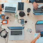 vLLM vs SGLang: High-Throughput LLM Benchmarks
